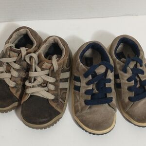 2 Stride Rite Sprout Leather And Suede Sneakers, Size 7 And 7.5, Built To Last